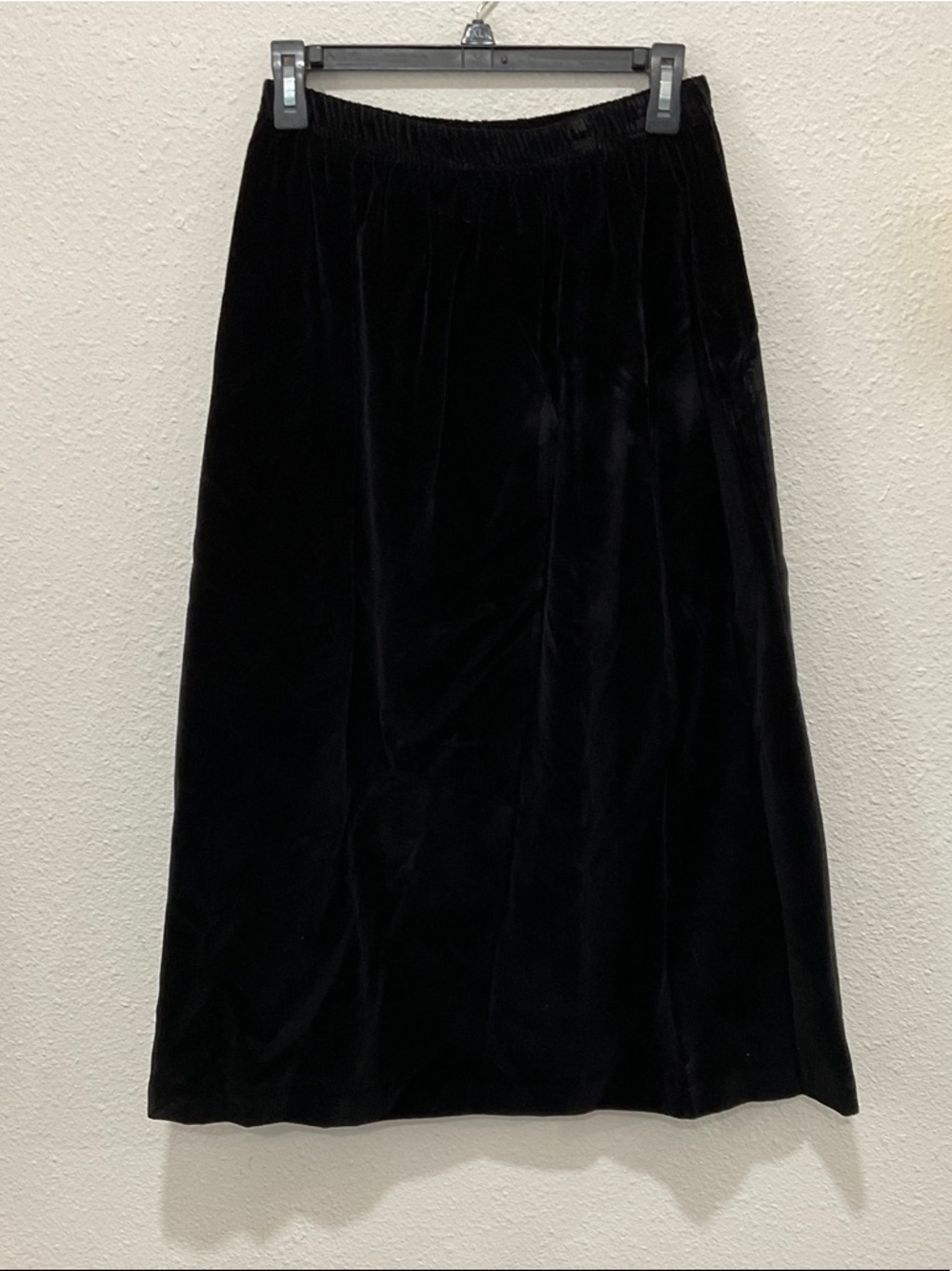 Black Velvet Mid-Length Women's Skirt